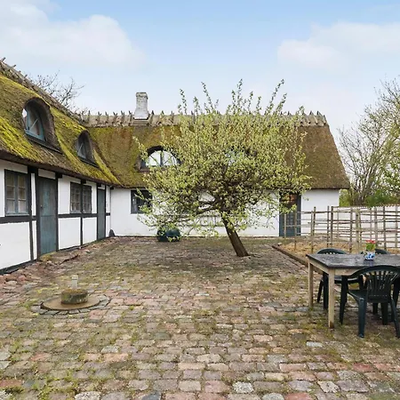 Casa de Férias Beautiful In With Wifi